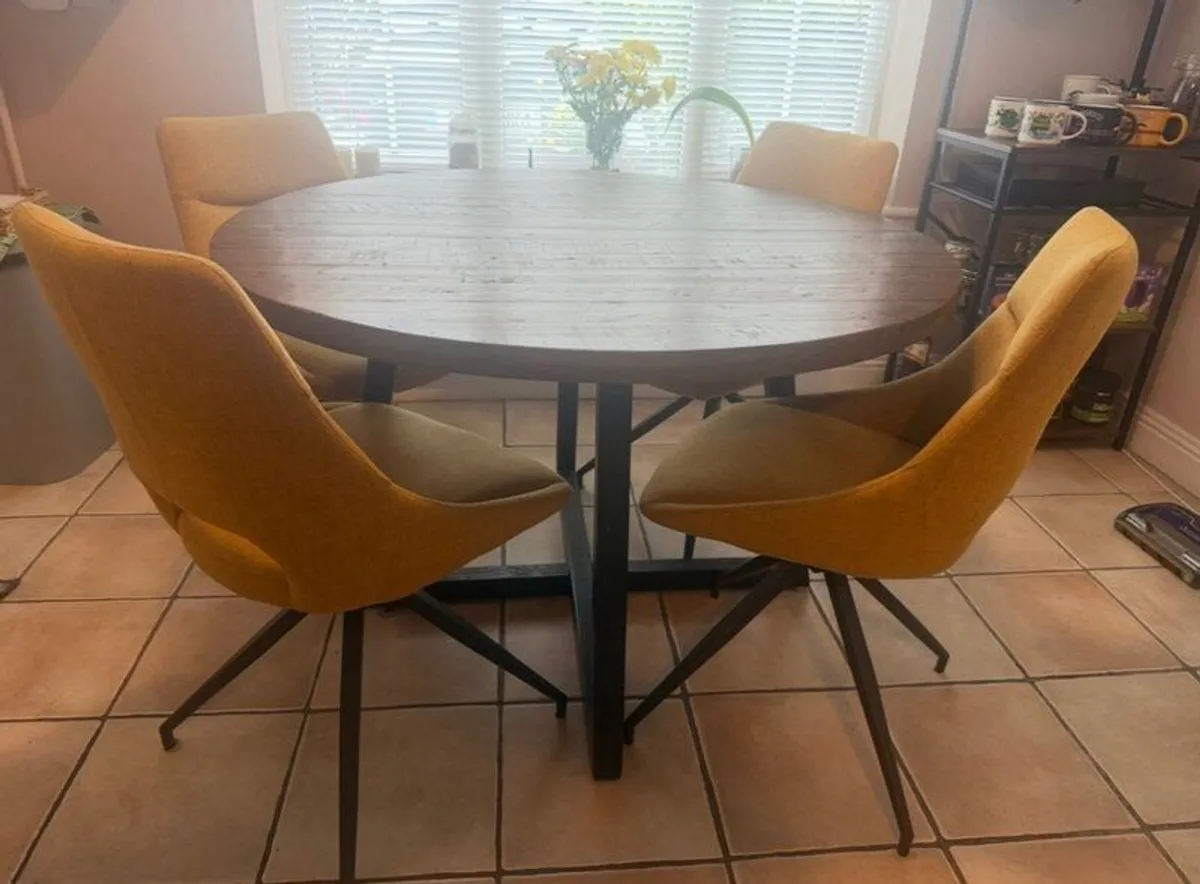 Dining table and 4 chairs - Image 1