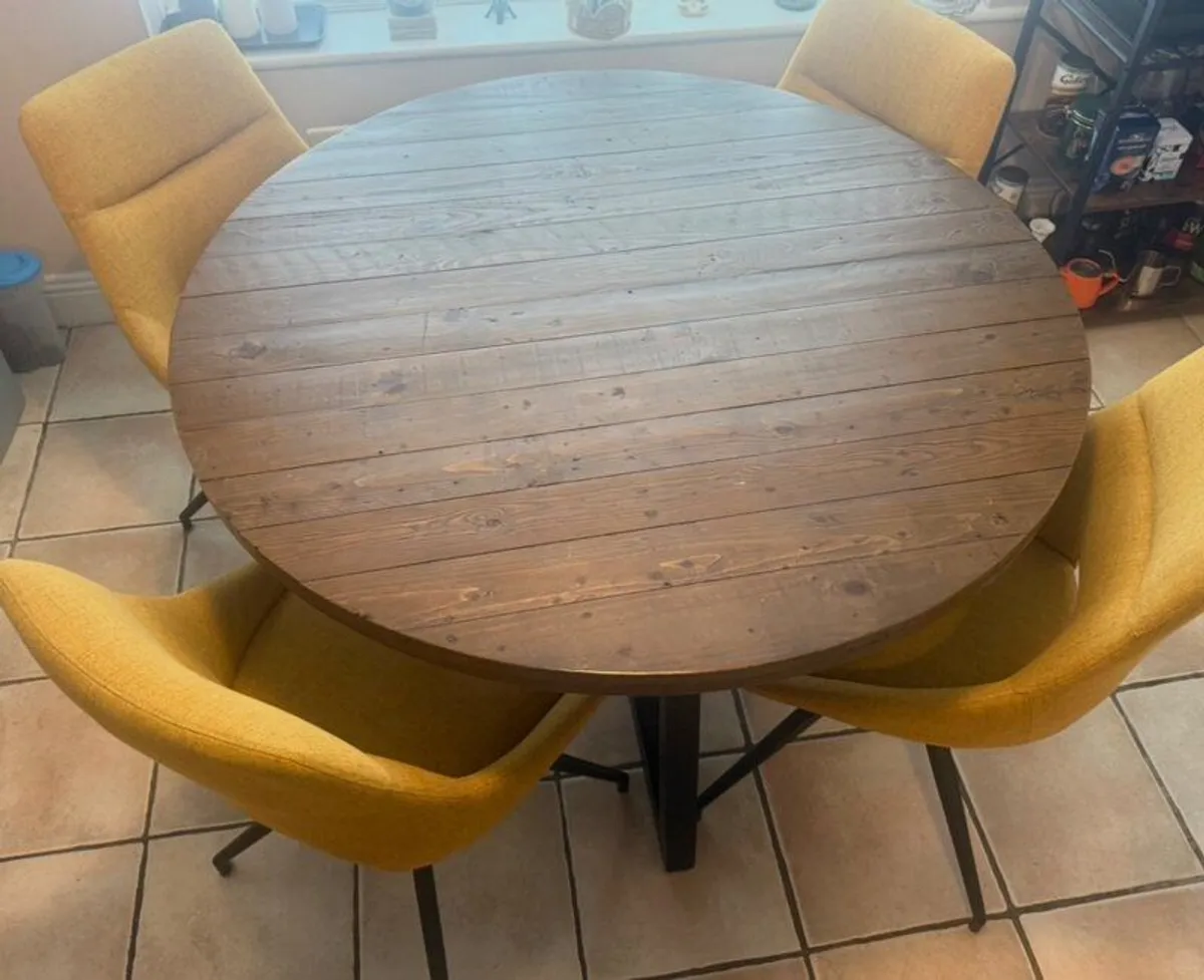 Dining table and 4 chairs - Image 2