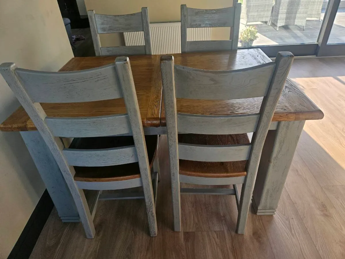Dining table set - Image 1