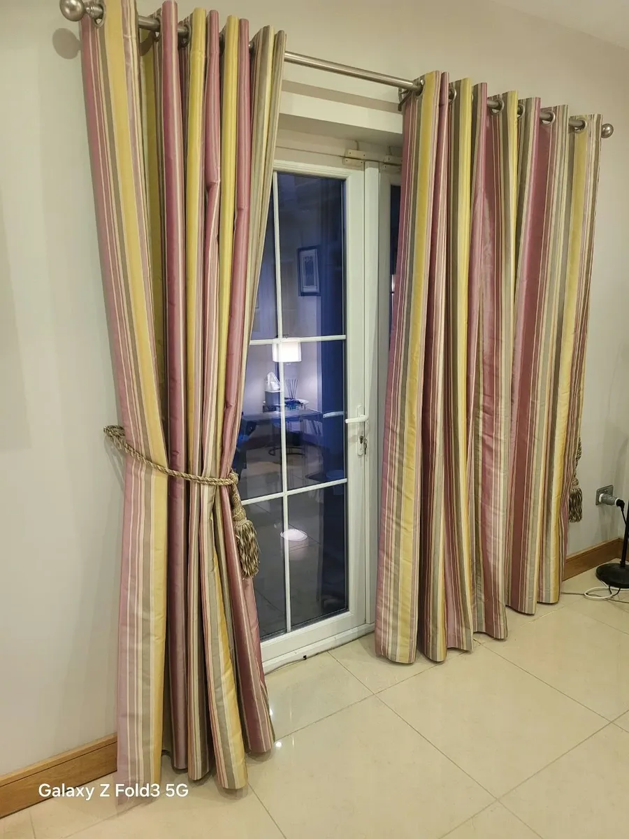 Curtains - Image 1