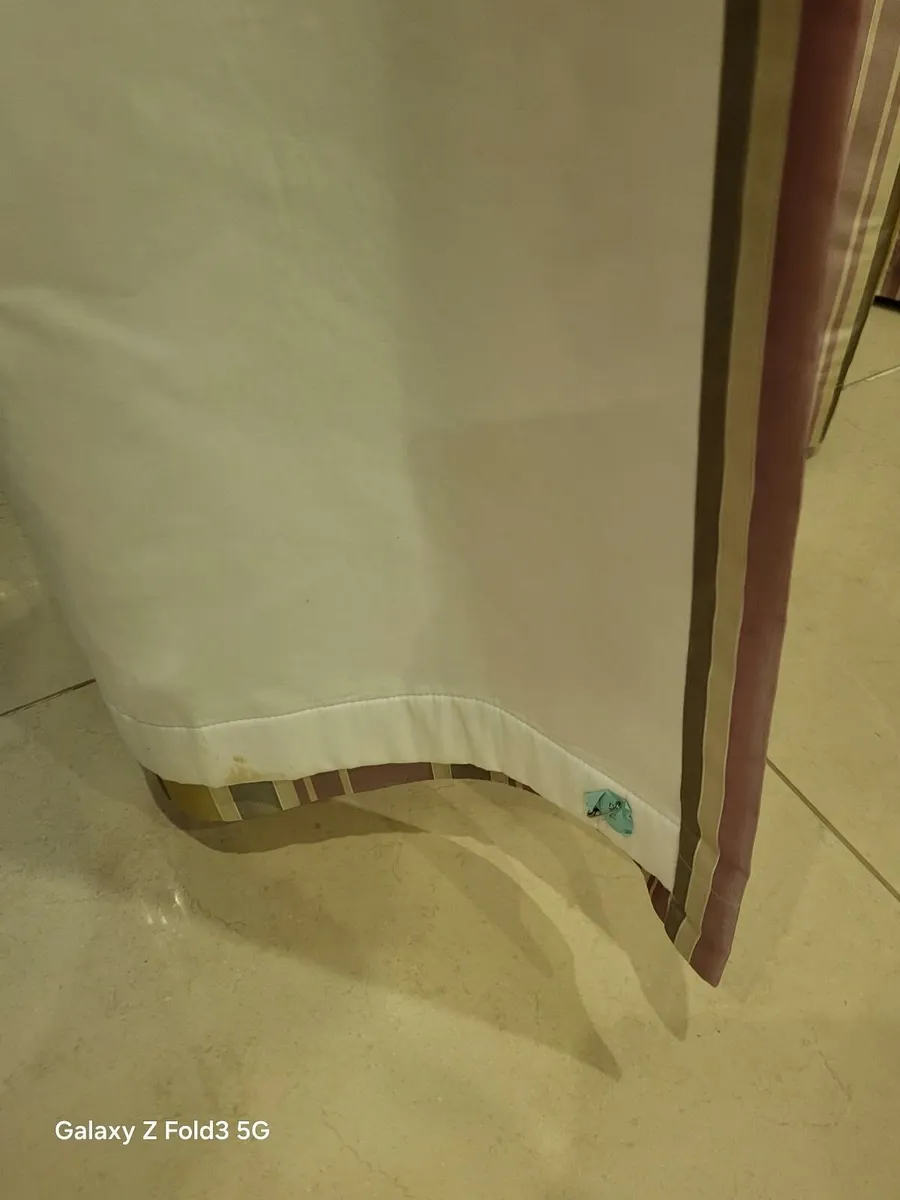Curtains - Image 4