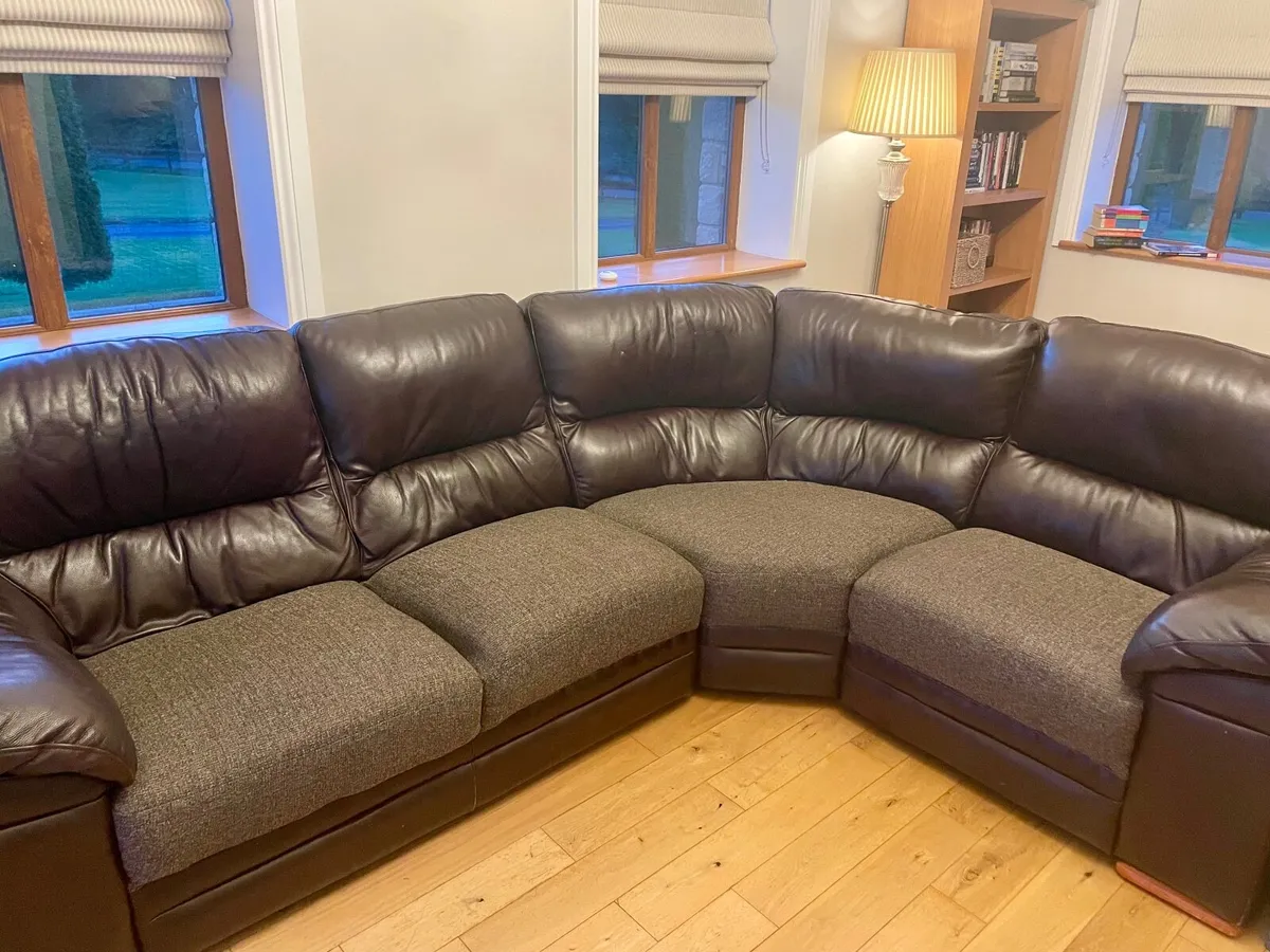 Corner sofa - Image 1