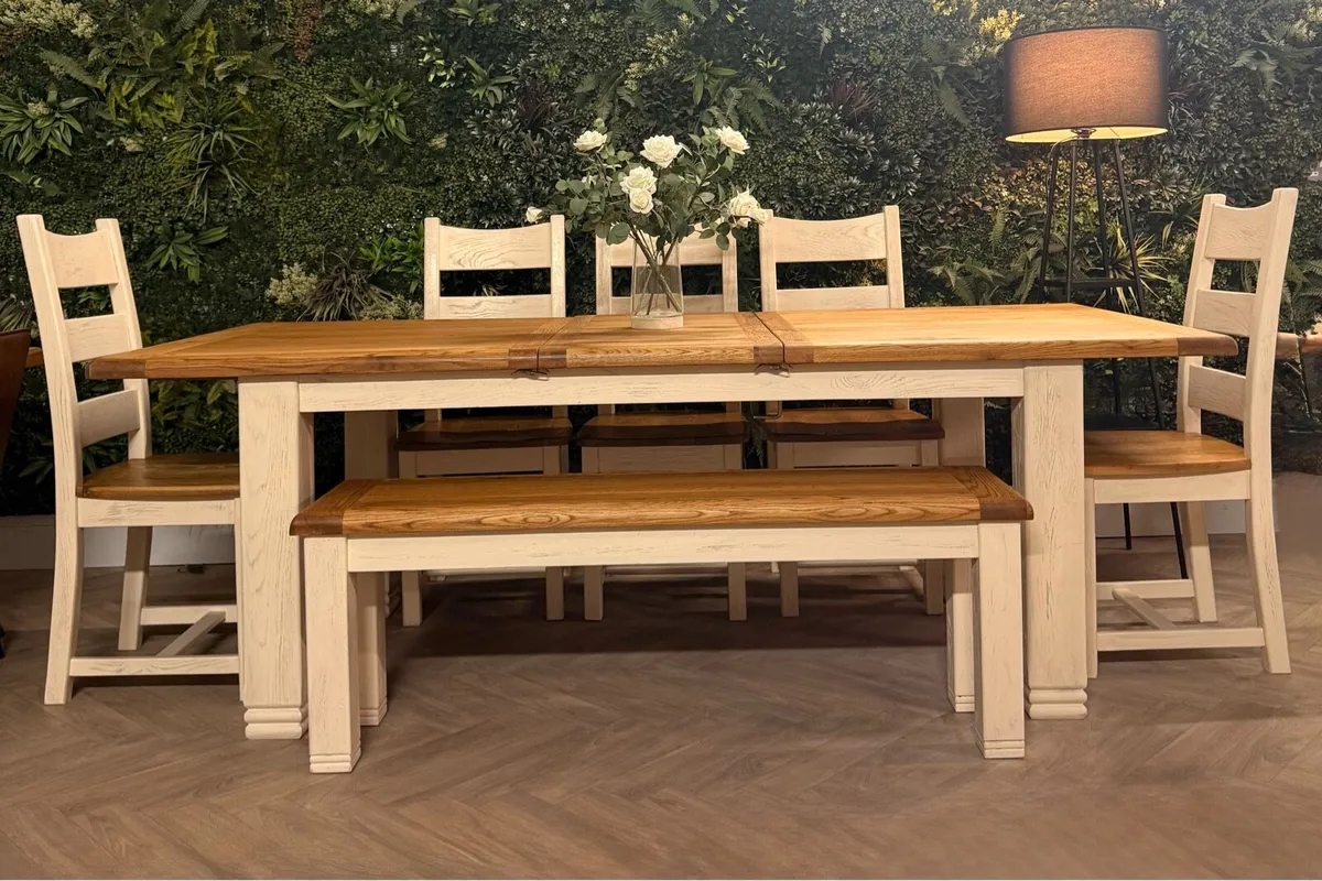 Danube extending oak dining table,5 chairs & bench - Image 2