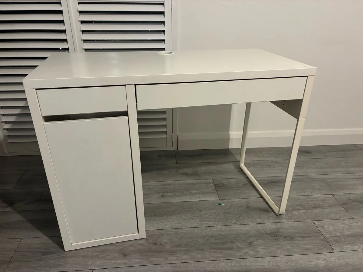 Kids desk - Image 1