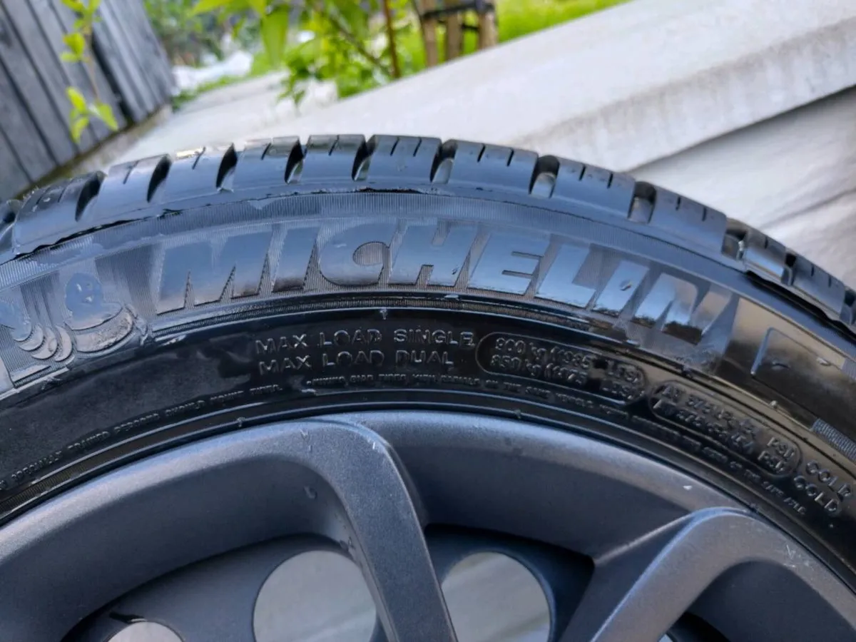 Brand new vans tyres Michael 215/60 R17c - Image 4