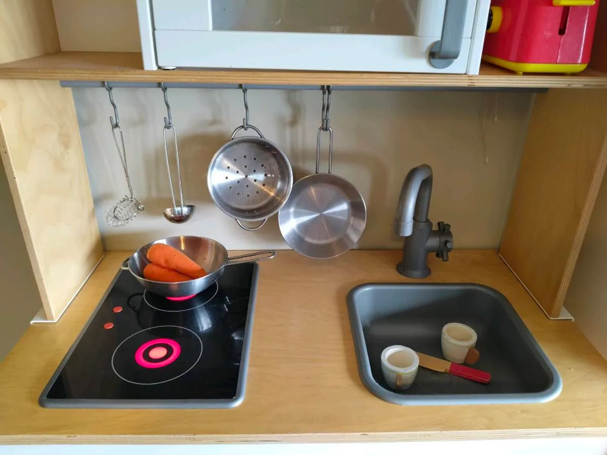 IKEA Kitchen - Image 4