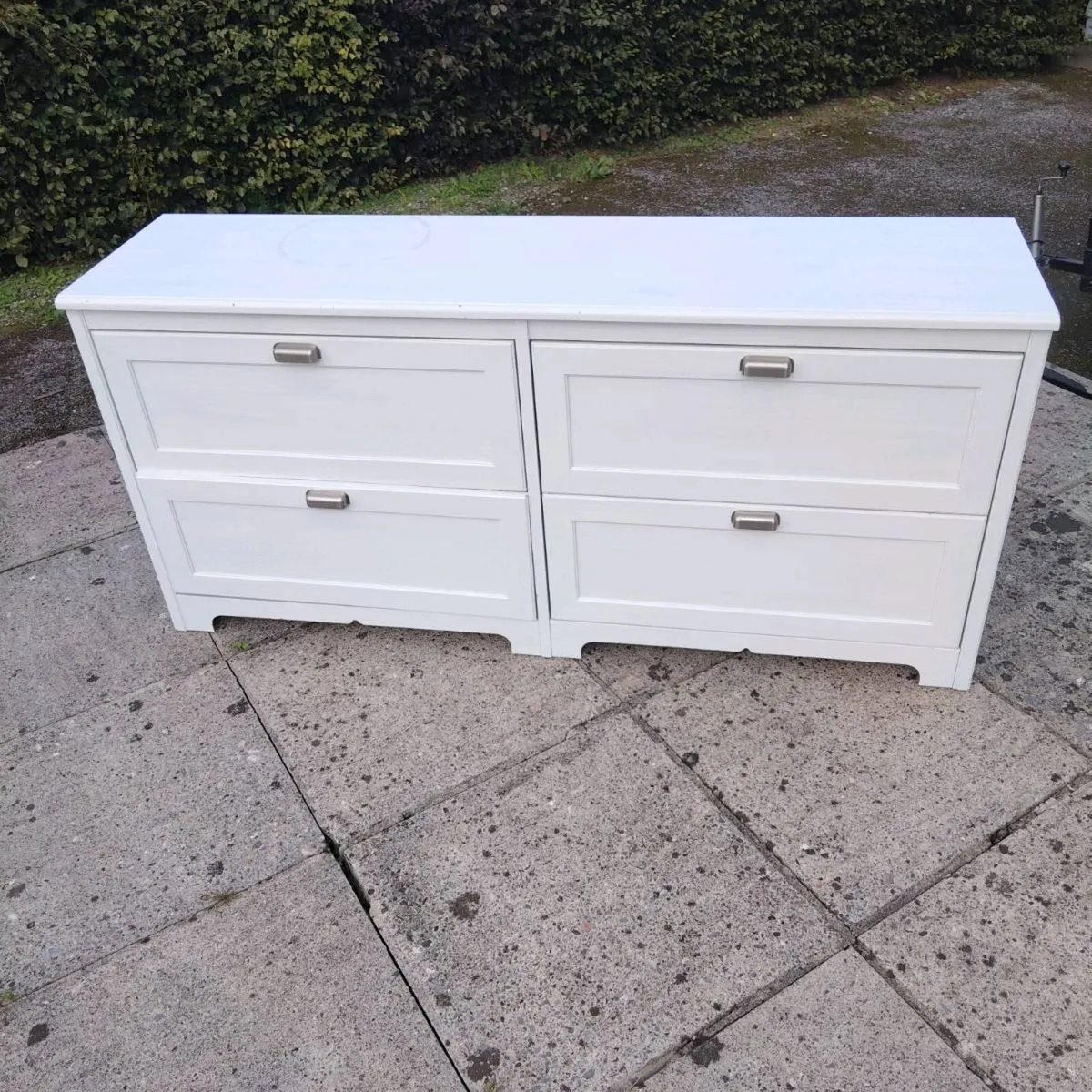 STORAGE UNIT/SIDEBOARD - Image 1