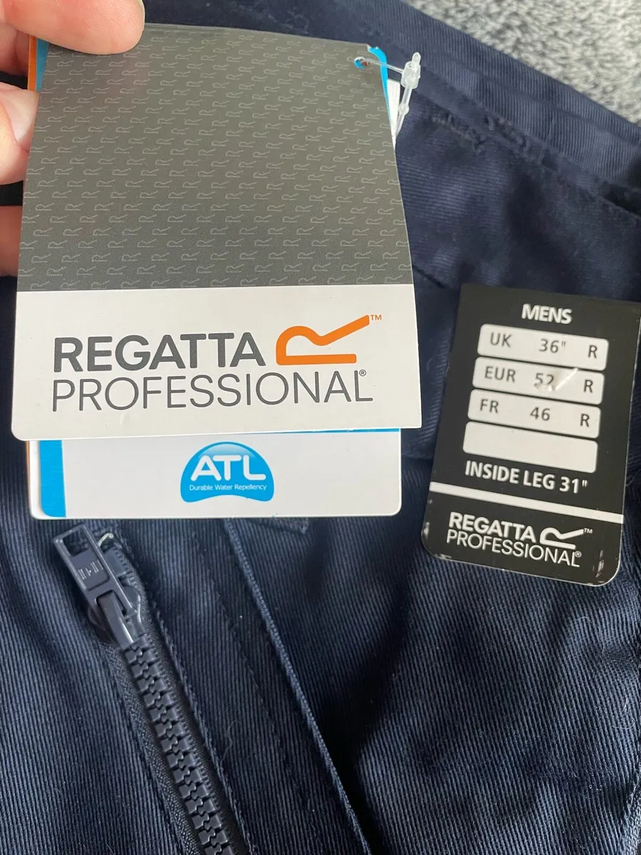 2 pairs of trousers - Image 1