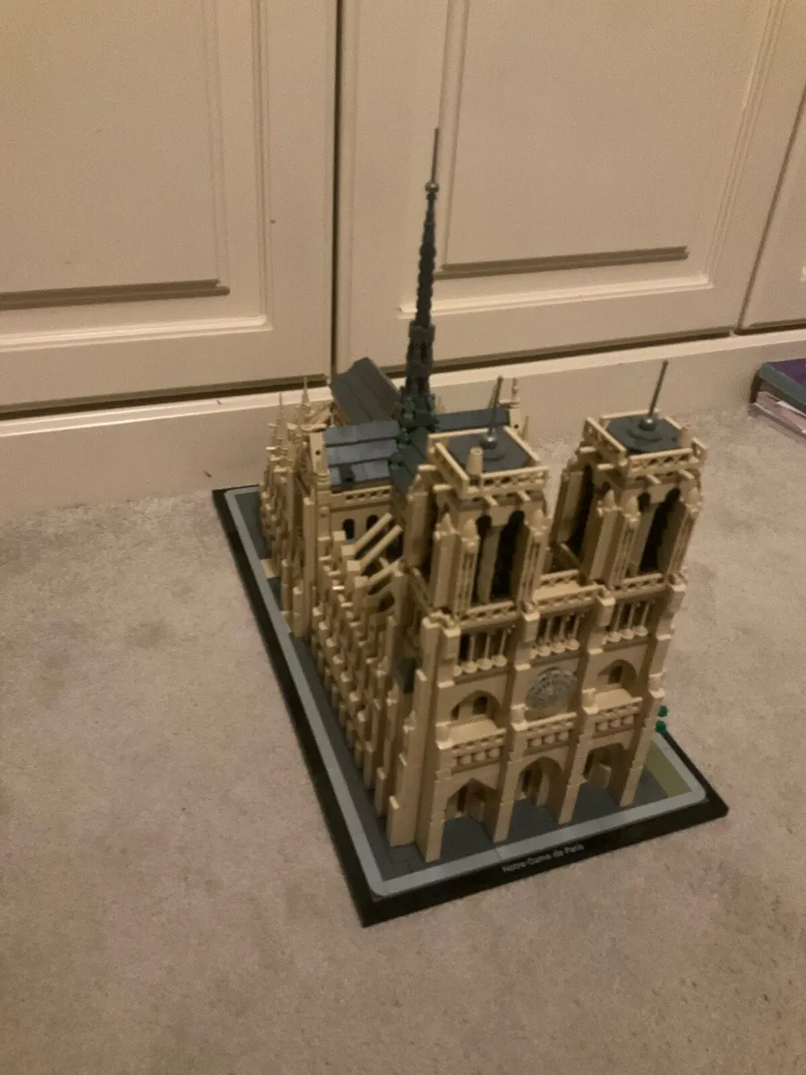 Lego Notre Dame (complete) - Image 1