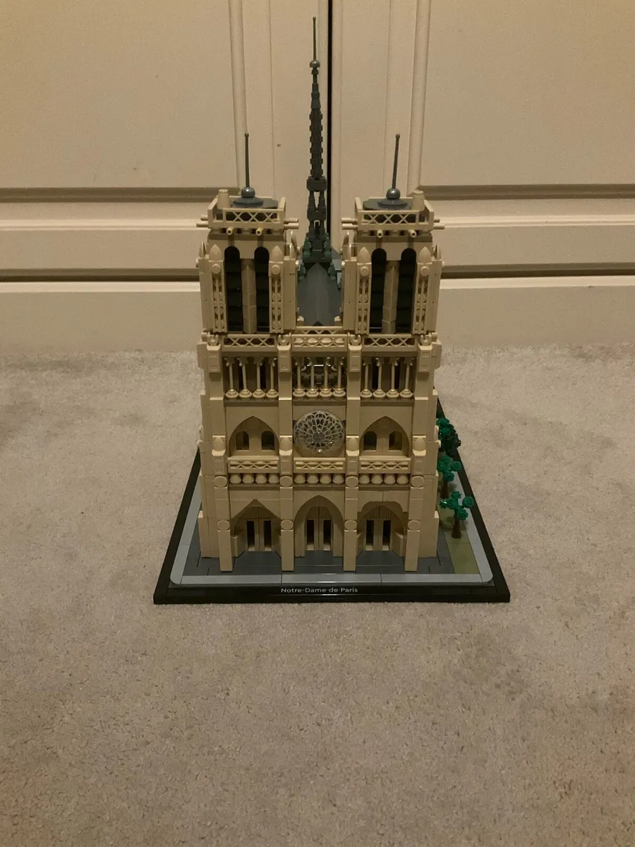 Lego Notre Dame (complete) - Image 4