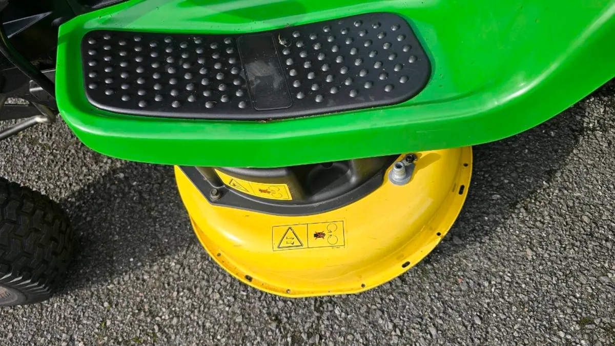 John Deere 79 HOURS - Image 2