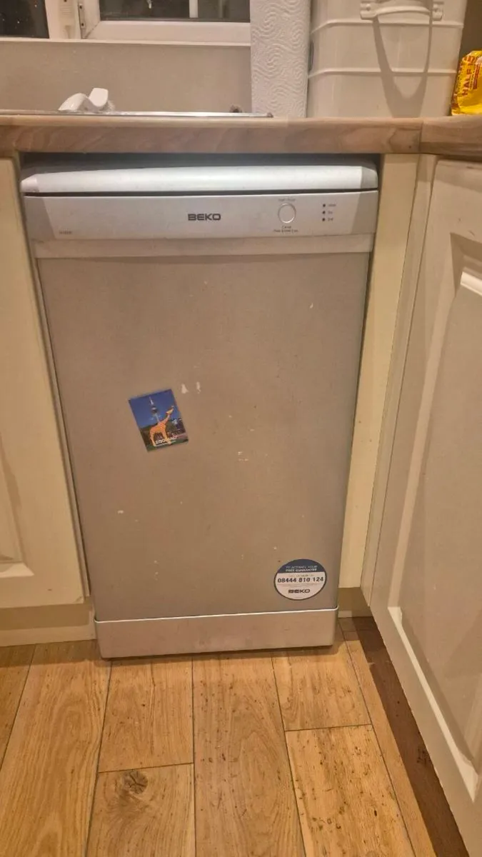 Beko Half size dishwasher - Image 1