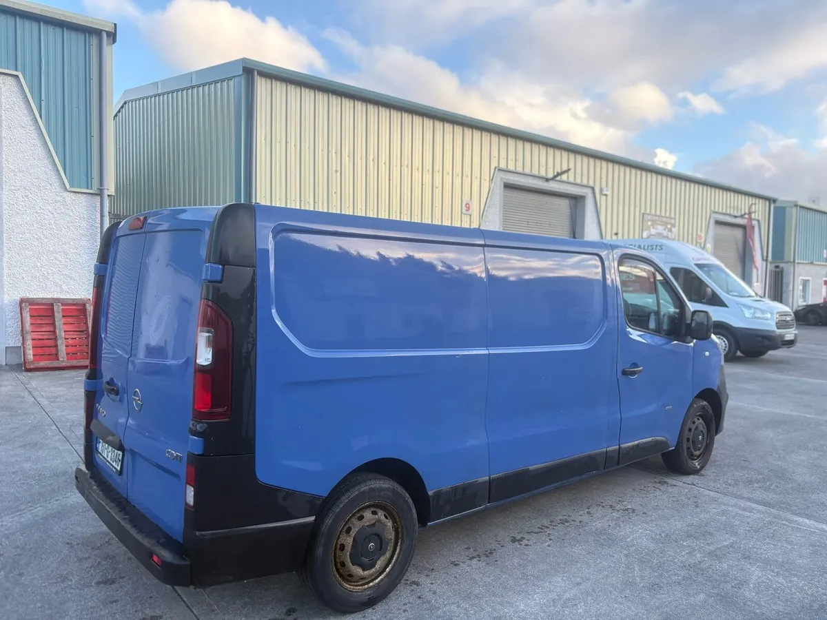 2015 Opel Vivaro NEW DOE March/2027 - Image 4