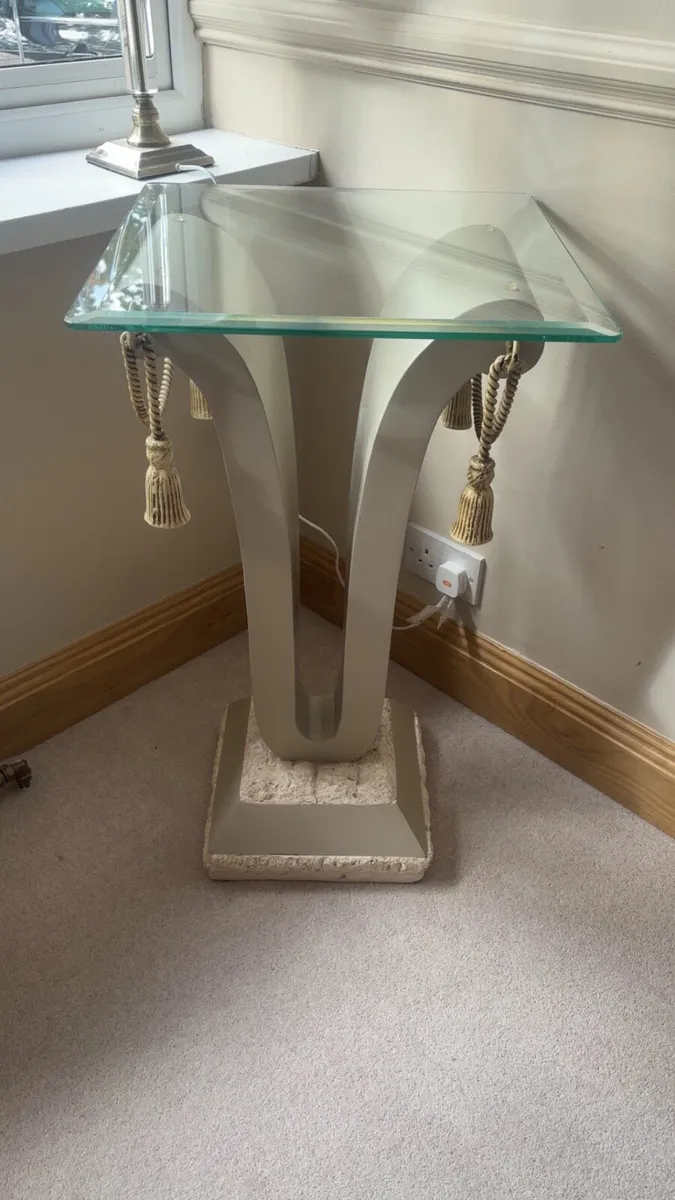 Pedestal - Image 2