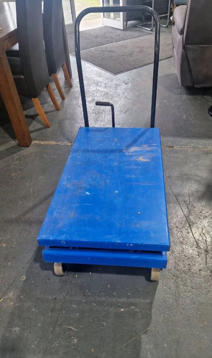 Hydraulic table lift trolley - Image 1