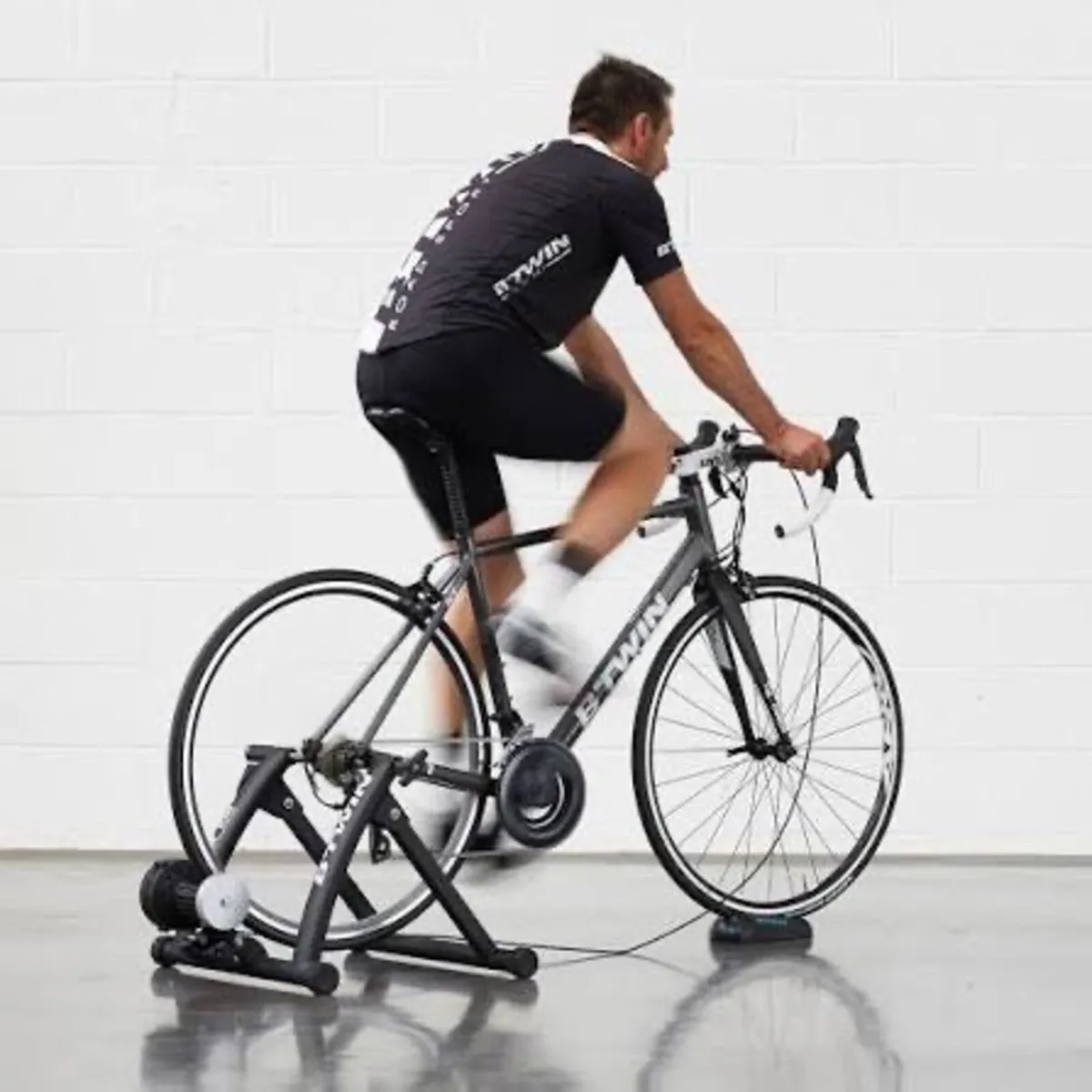 B’Twin IN’RIDE 100 Turbo Trainer - Image 4