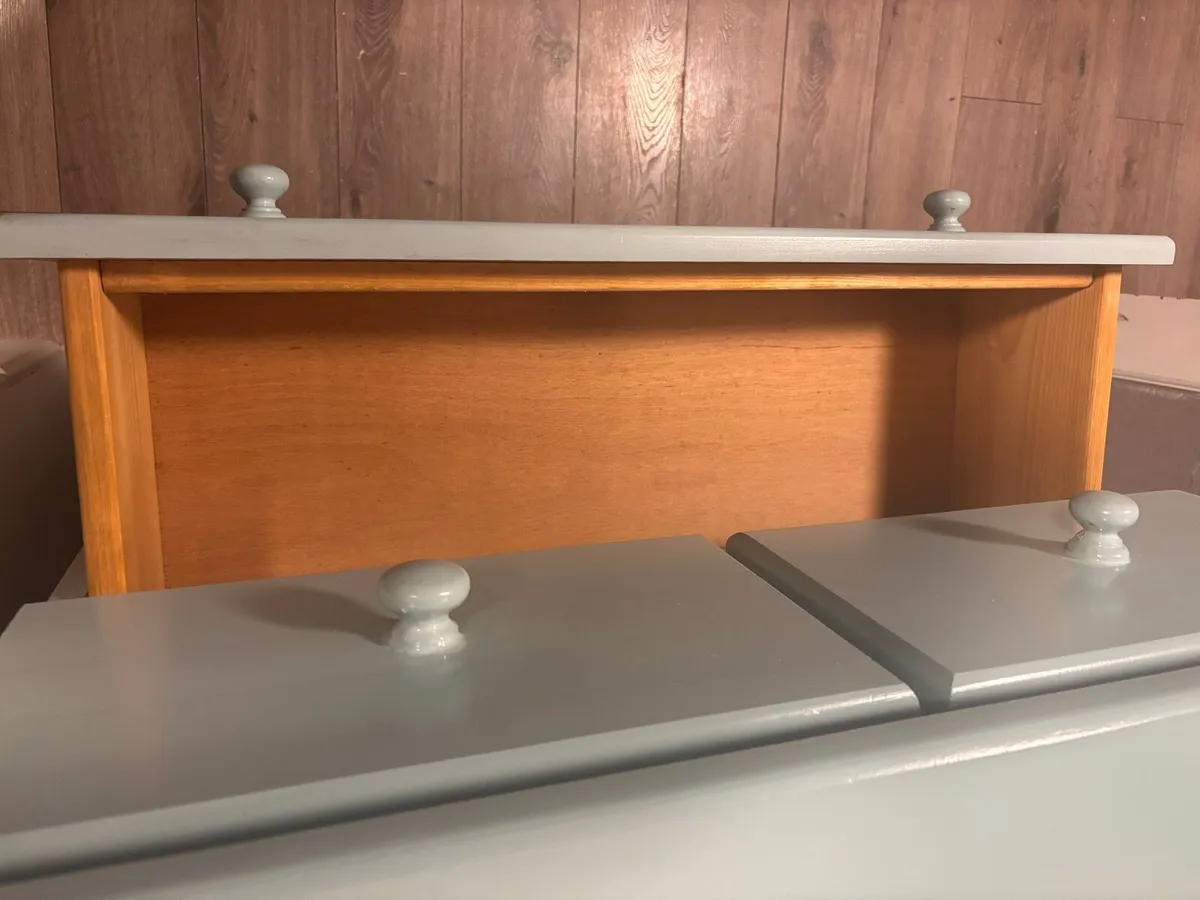 Chest of drawers - Image 3