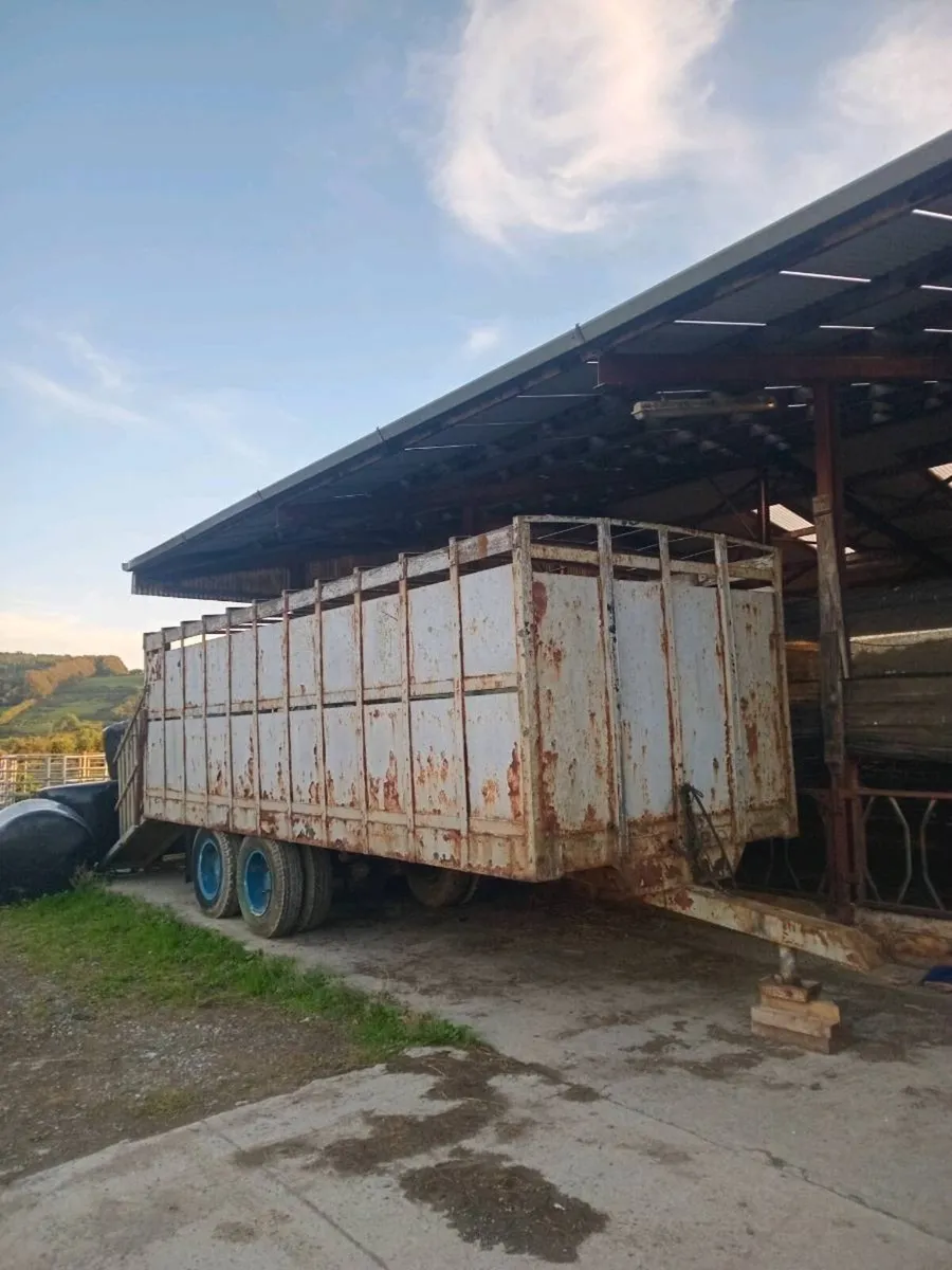 Cattle trailer 22 Foot double axel "Cheap" - Image 1
