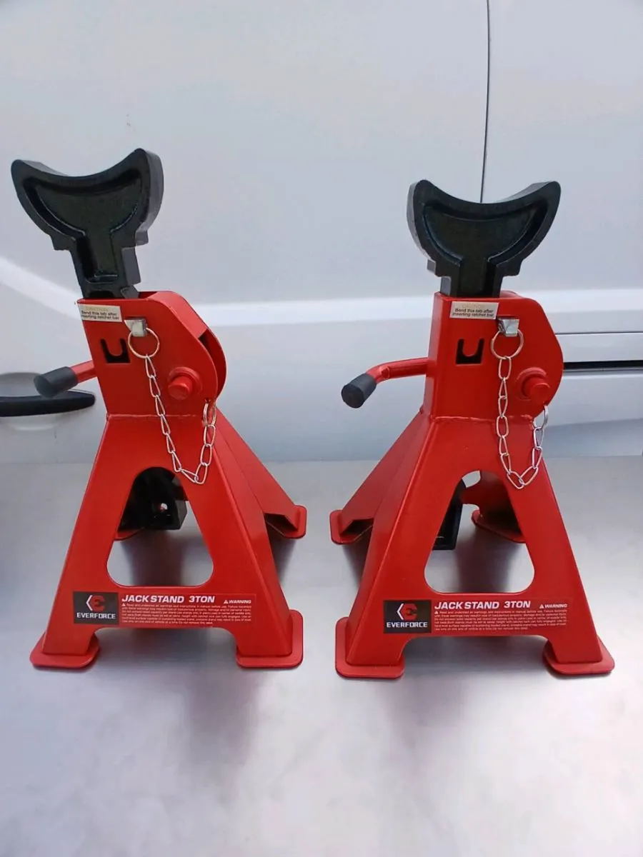 3-TON JACK STAND SET – ONLY €40! - Image 1