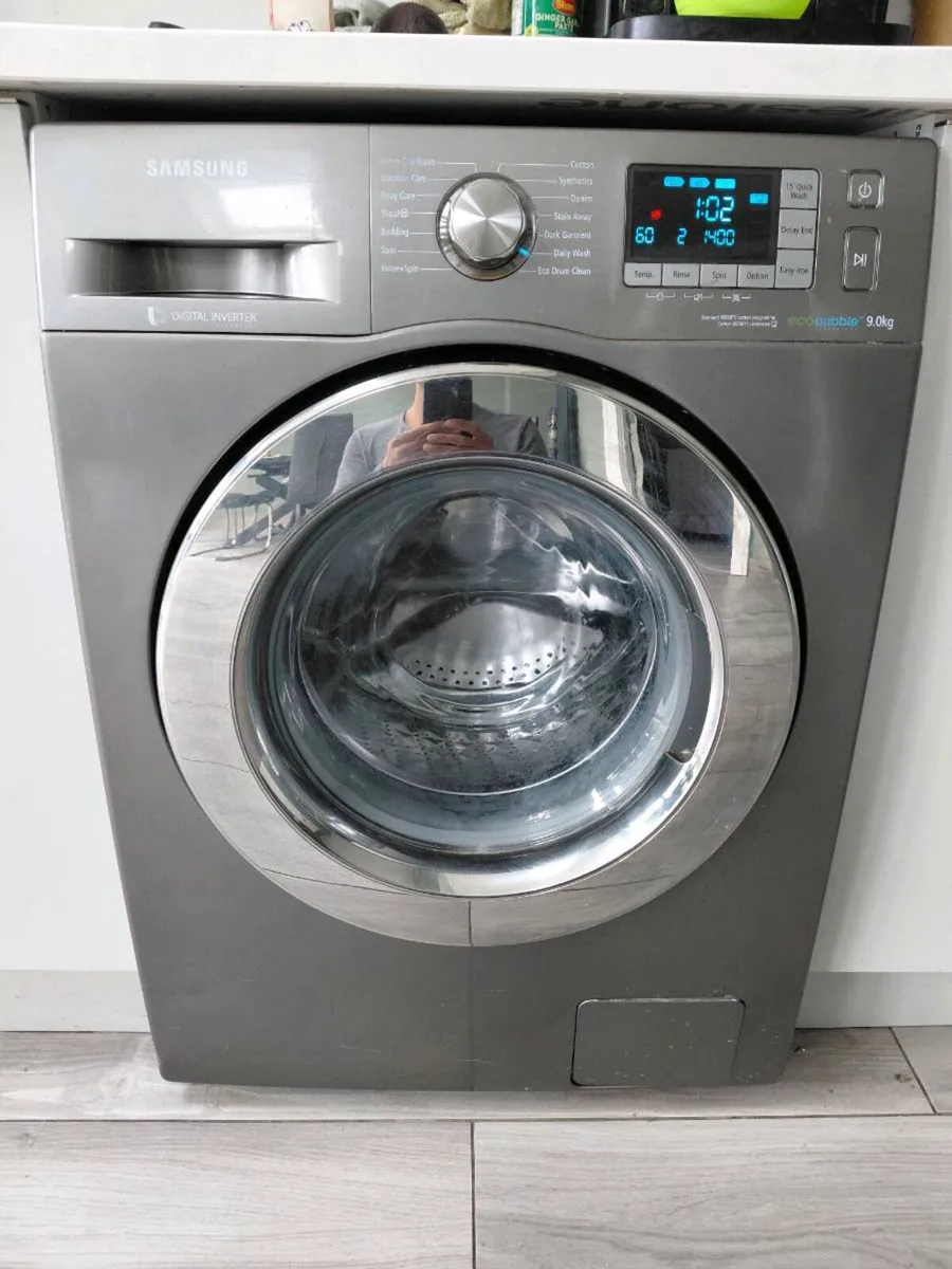 Washing machine - Image 1