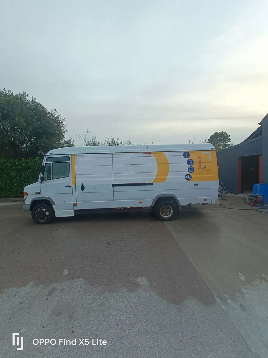Mercedea Vario 814D camper - Image 2