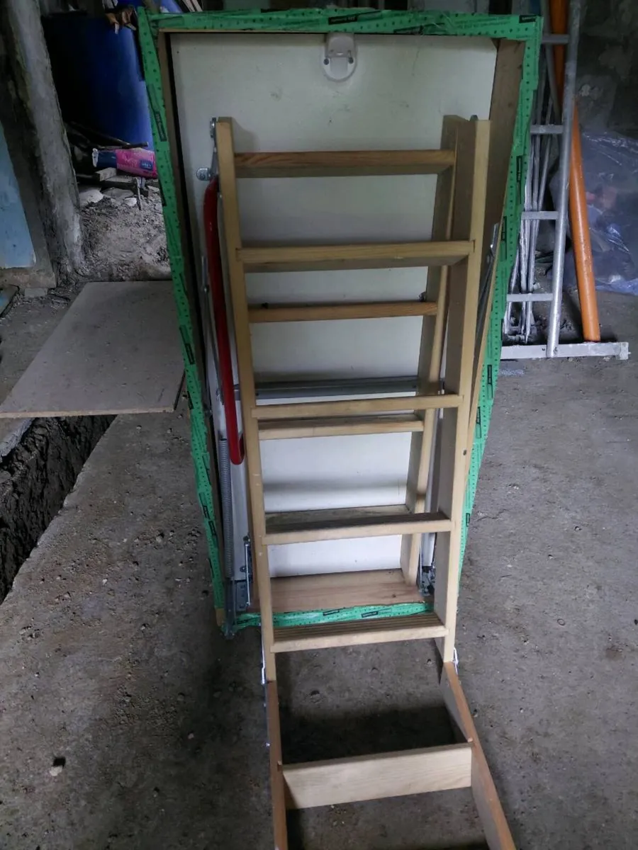 Attic ladder - Image 1