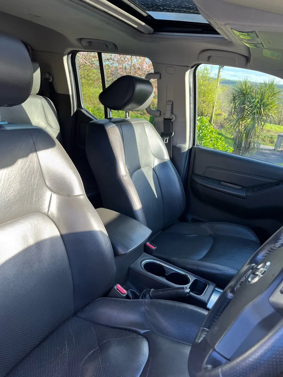 Nissan Navara 2011 - Image 4
