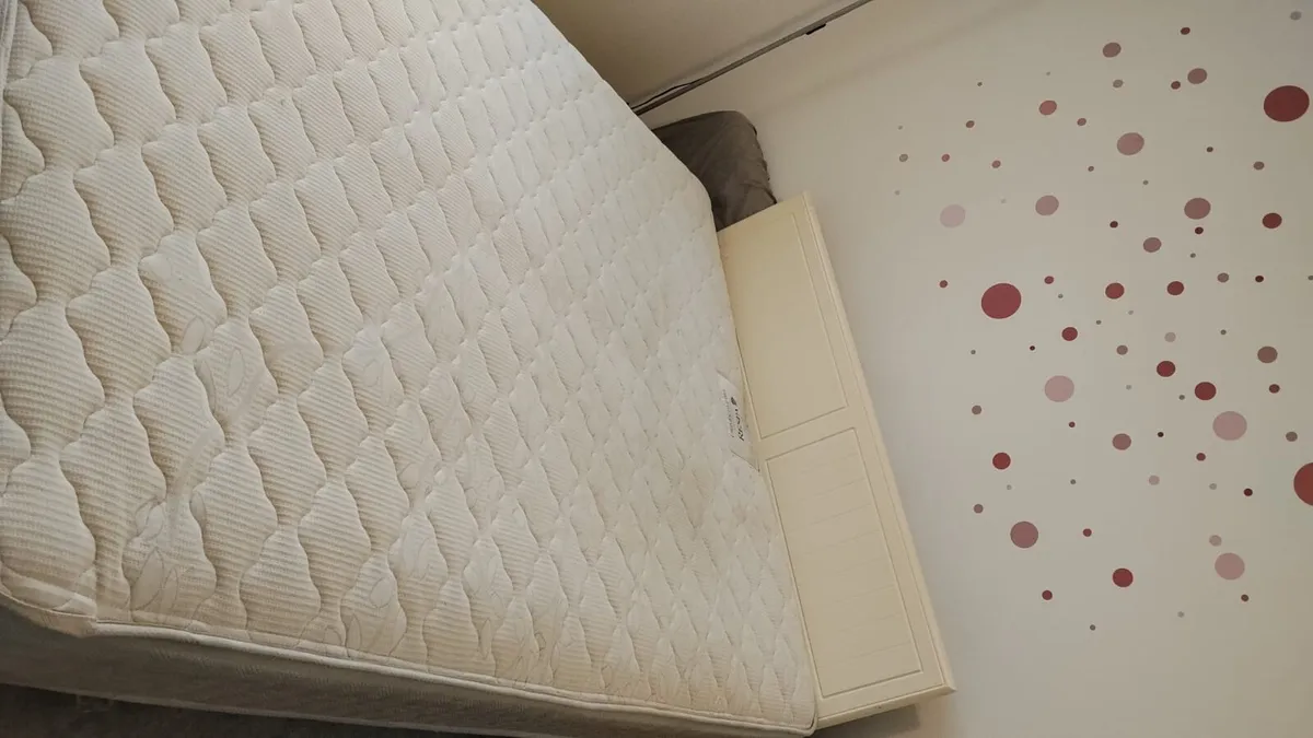 Double Bed - Image 1