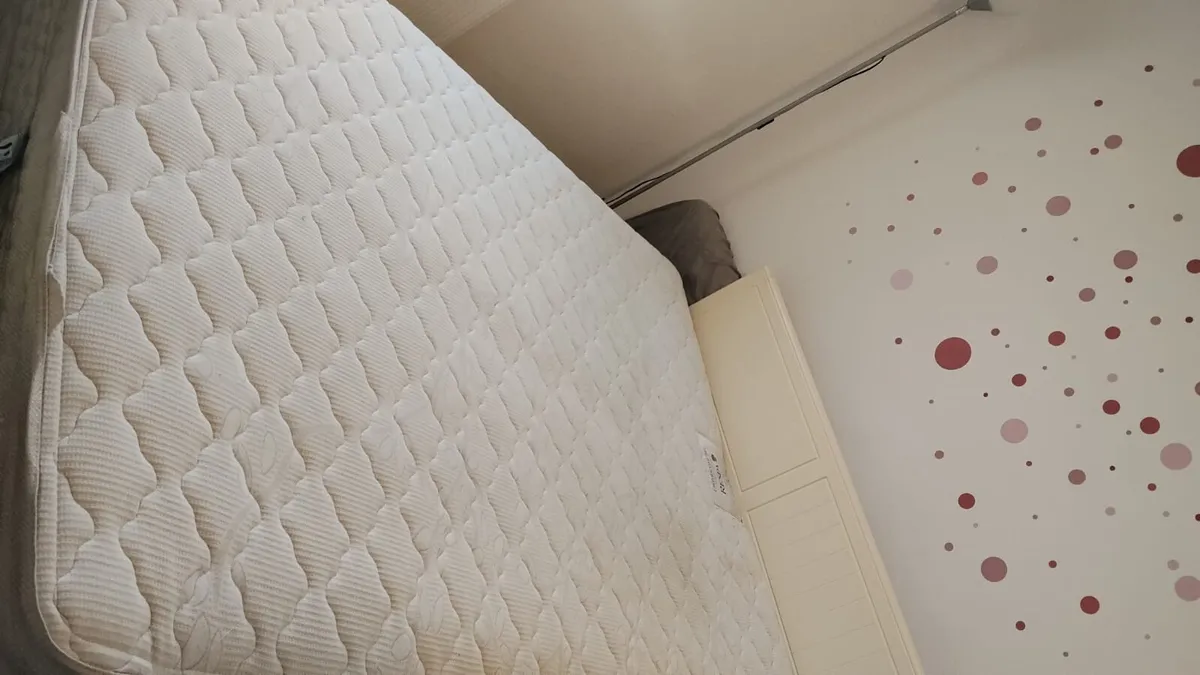 Double Bed - Image 2