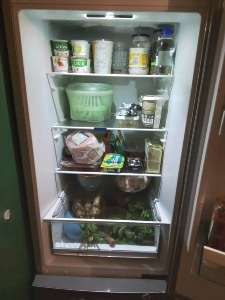 Siemens Free Standing Fridge Freezer - Image 1