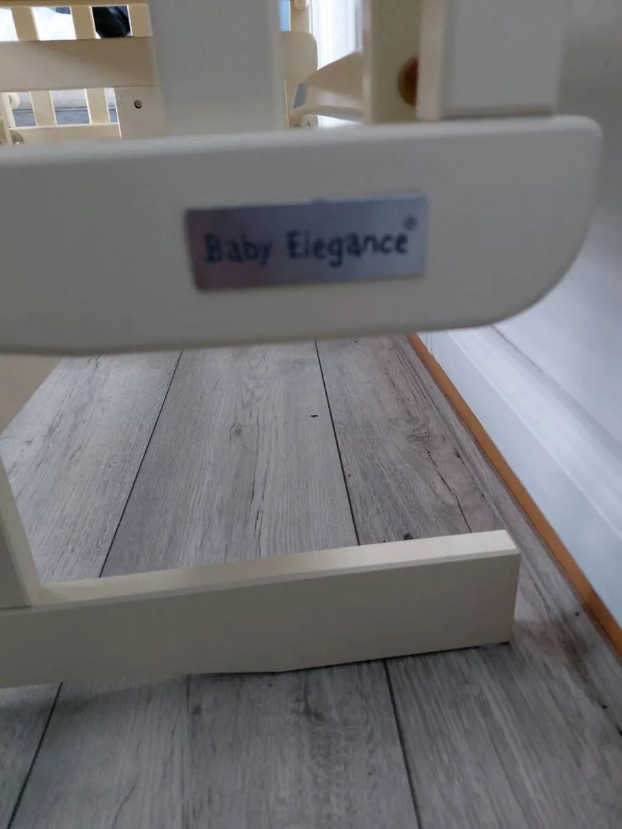 Baby cot - Image 4