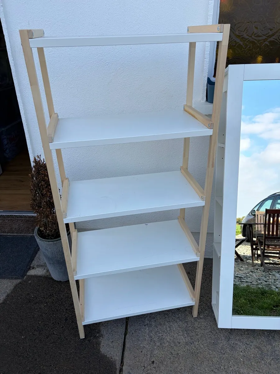 book shelf like new €60 - Image 1
