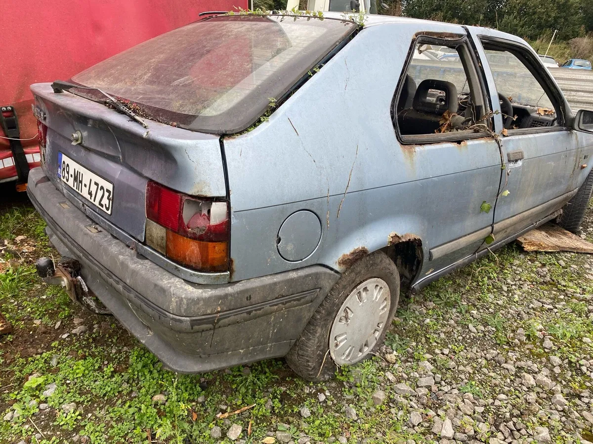Renault 19 Parts - Image 2