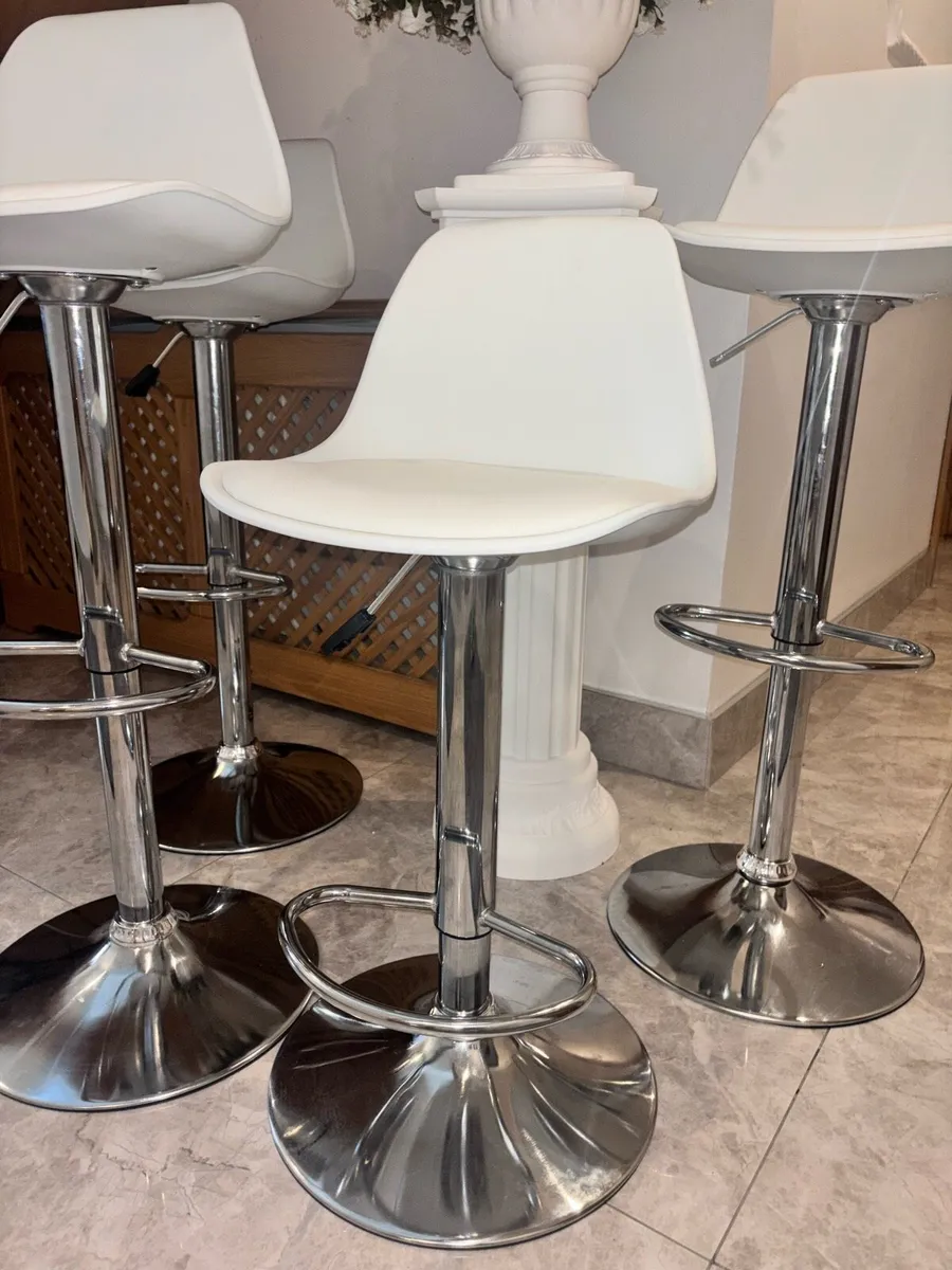 kitchen stools new - Image 1