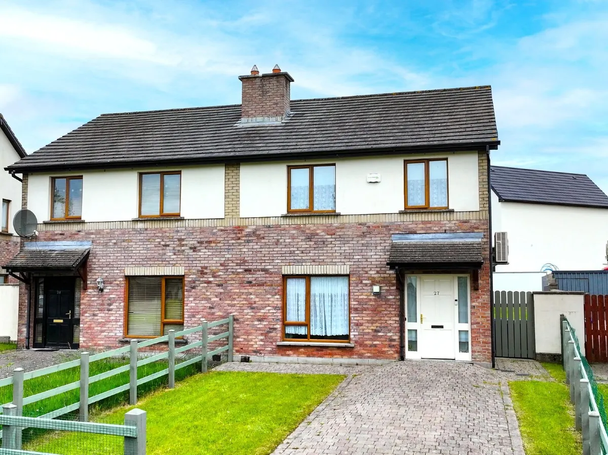 Selling a house - Image 1