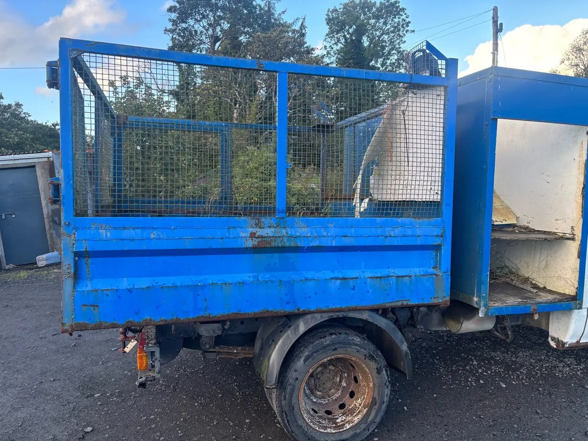 Caged tipping crate - Image 2