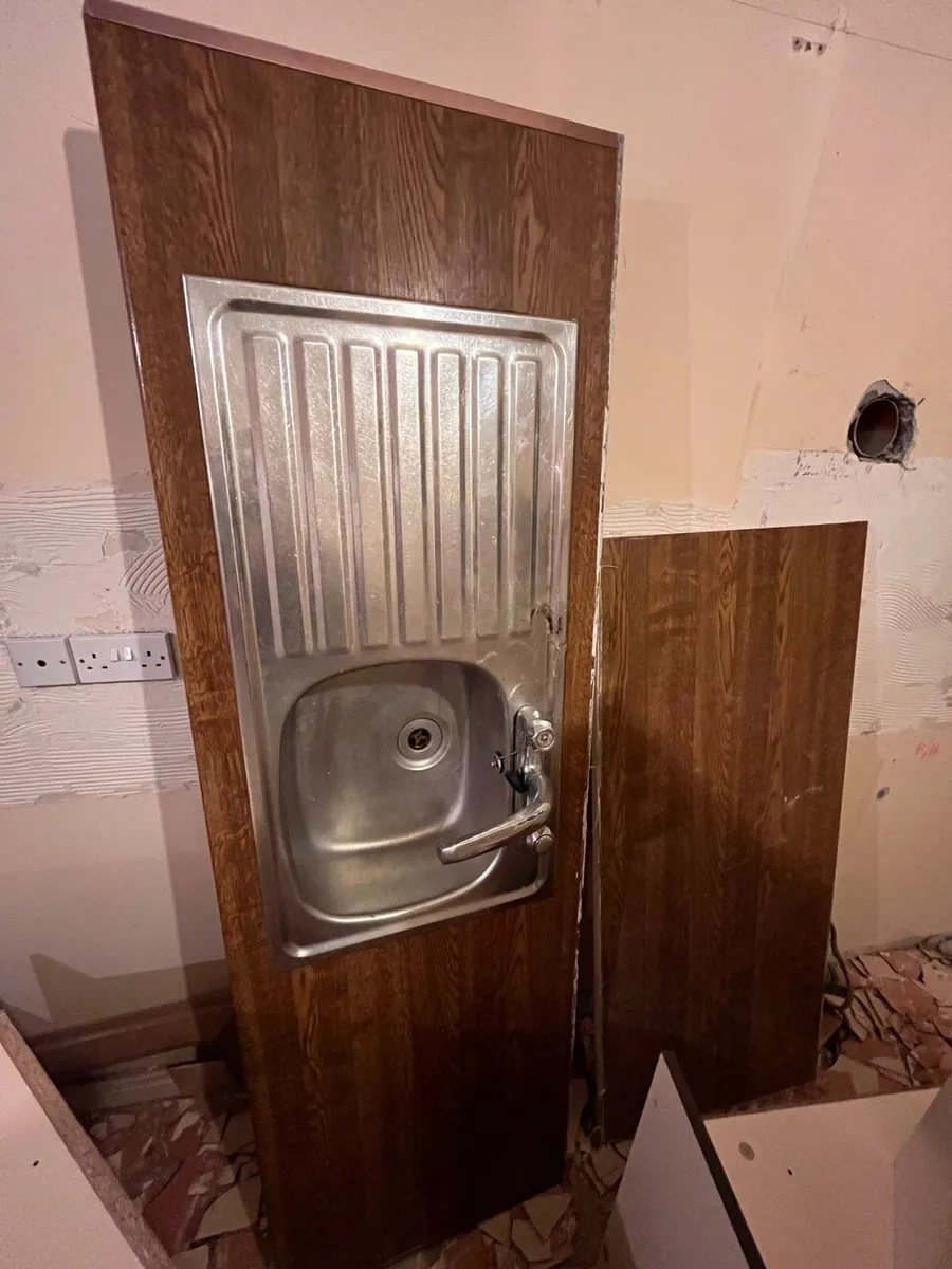 Kitchen Worktop - Image 1