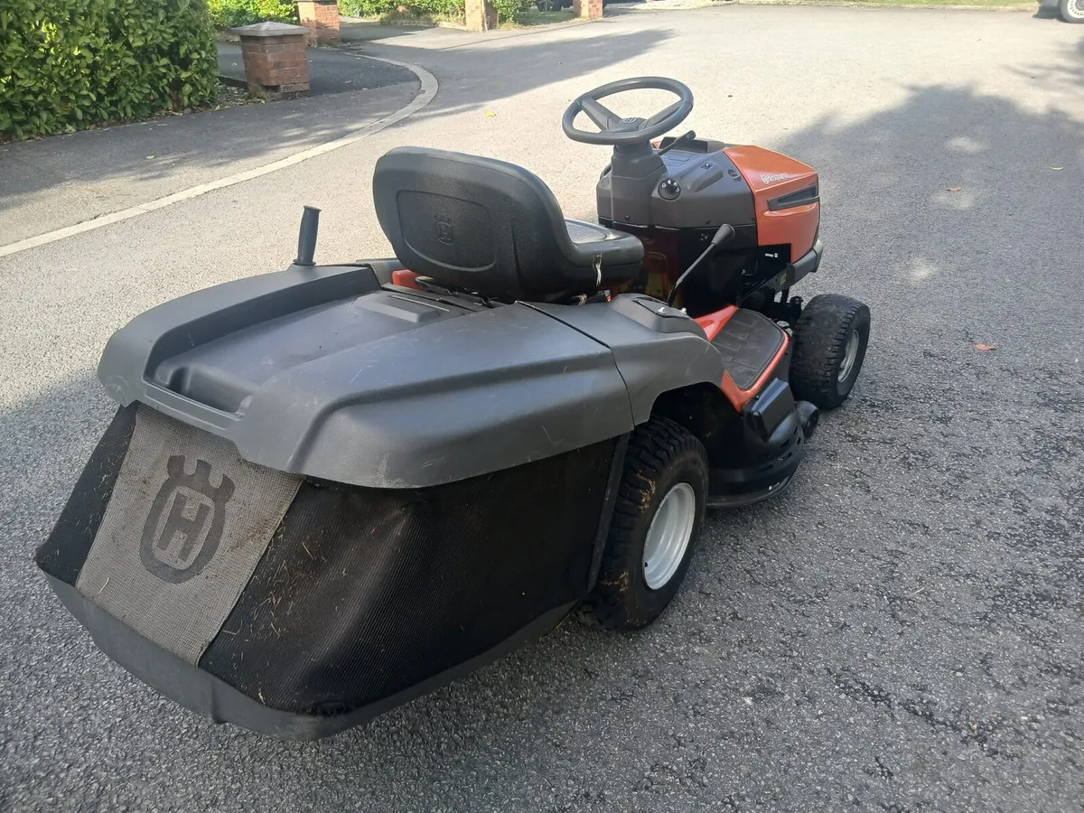 Ride on lawnmower - Image 3