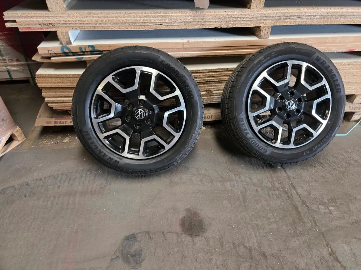 Volkswagen Alloy wheels - Image 2