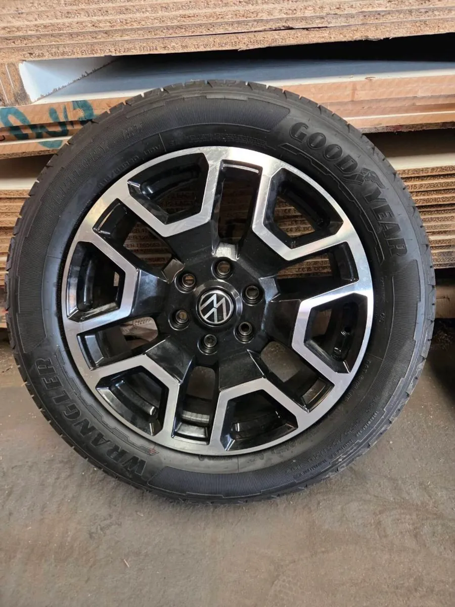 Volkswagen Alloy wheels - Image 4