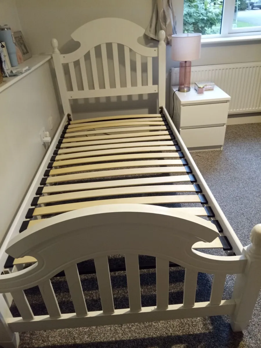 Single bed - Image 3