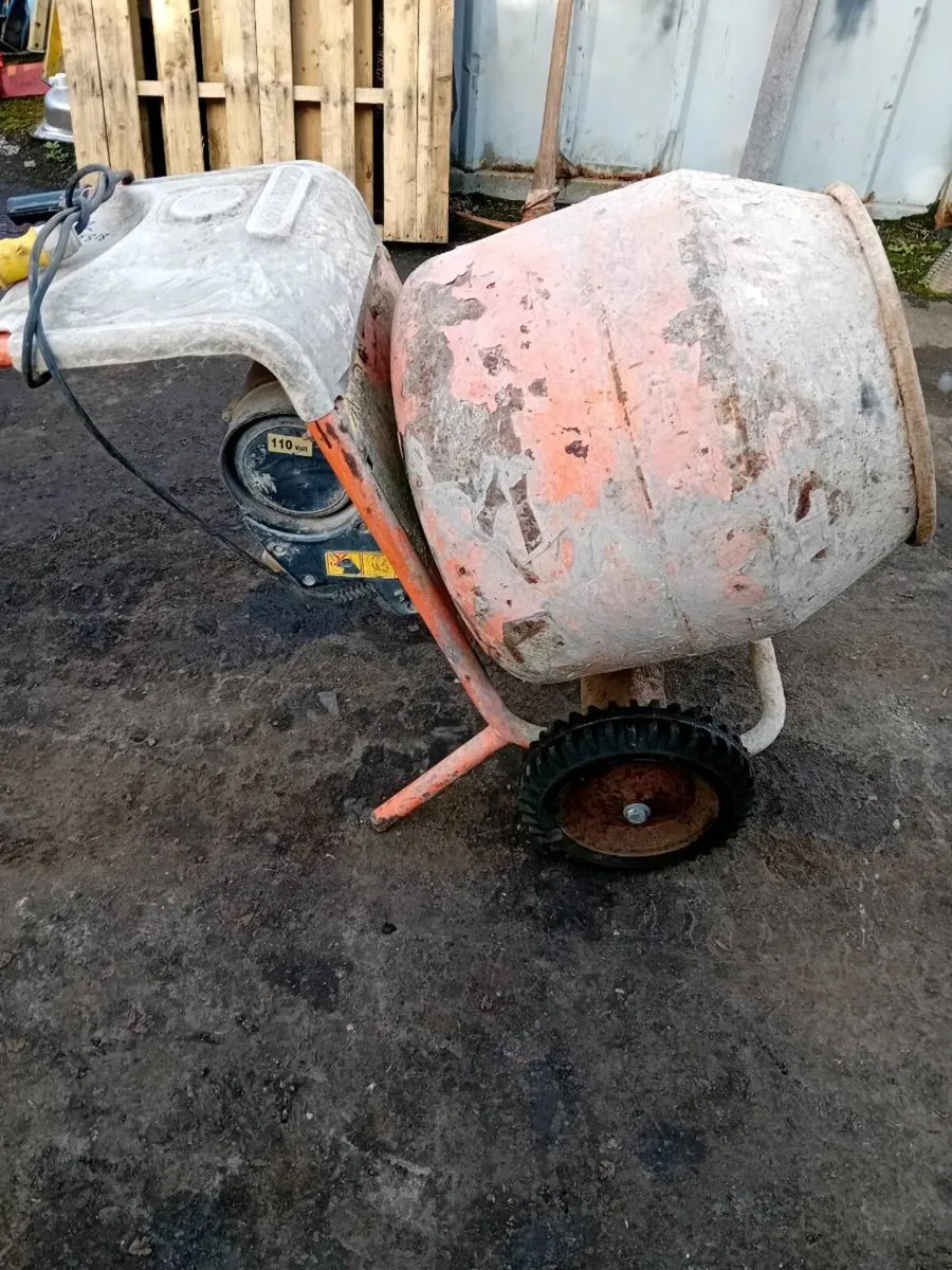 110v Bell Cement Mixer with 110 box - Image 1