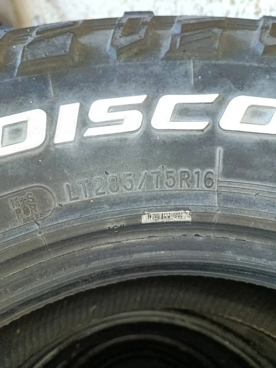 Cooper Discovery STT Pro 285/75 16 tyres - Image 2