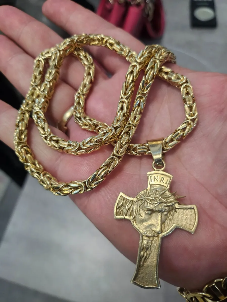 Gold 14 ct chain and cross - Image 3