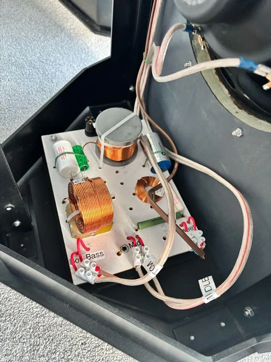 Trio 10 Open Baffle Speakers - Image 2