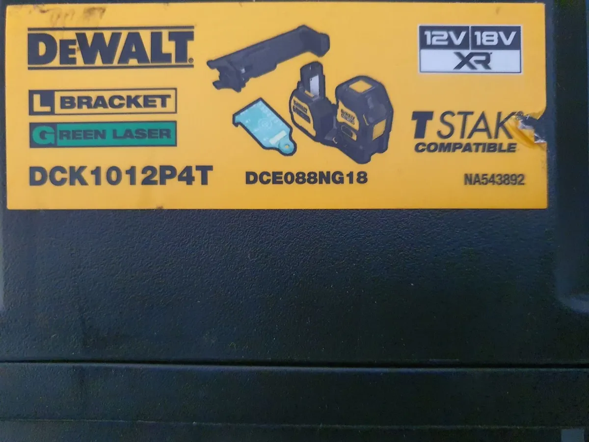 DeWalt XR Cross Line Green Beam Laser - Image 4