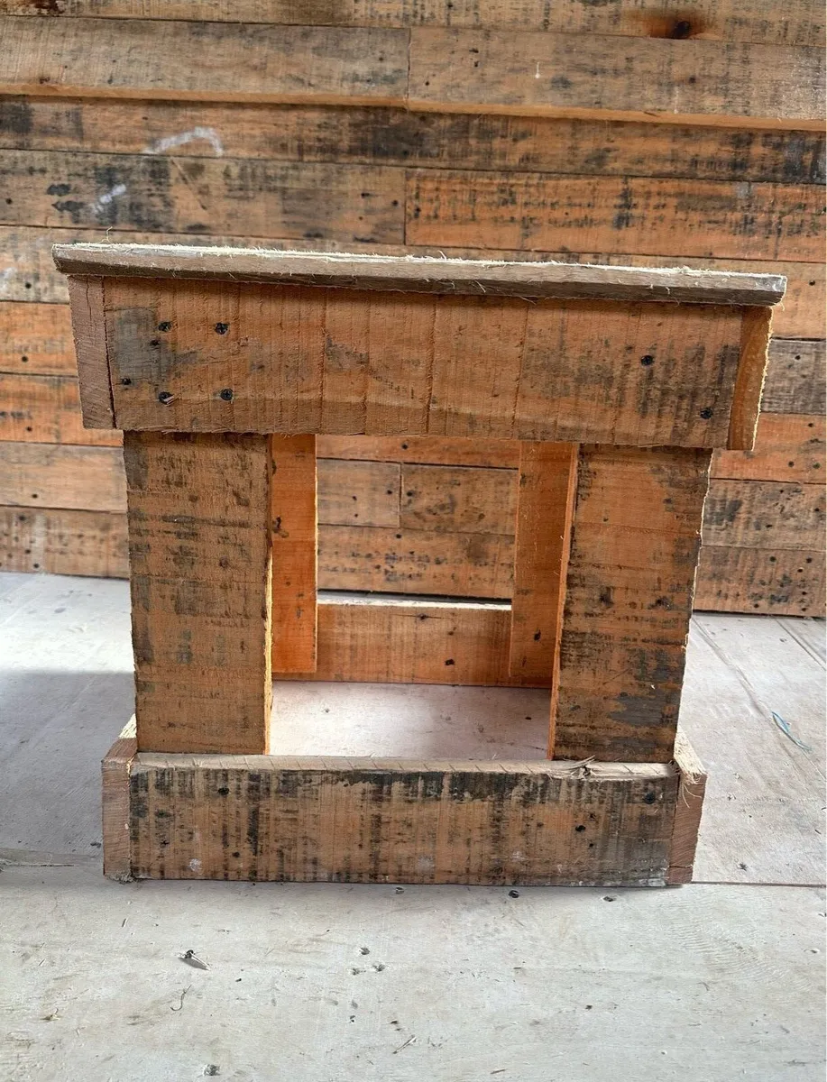 Handmade wooden stool - Image 3