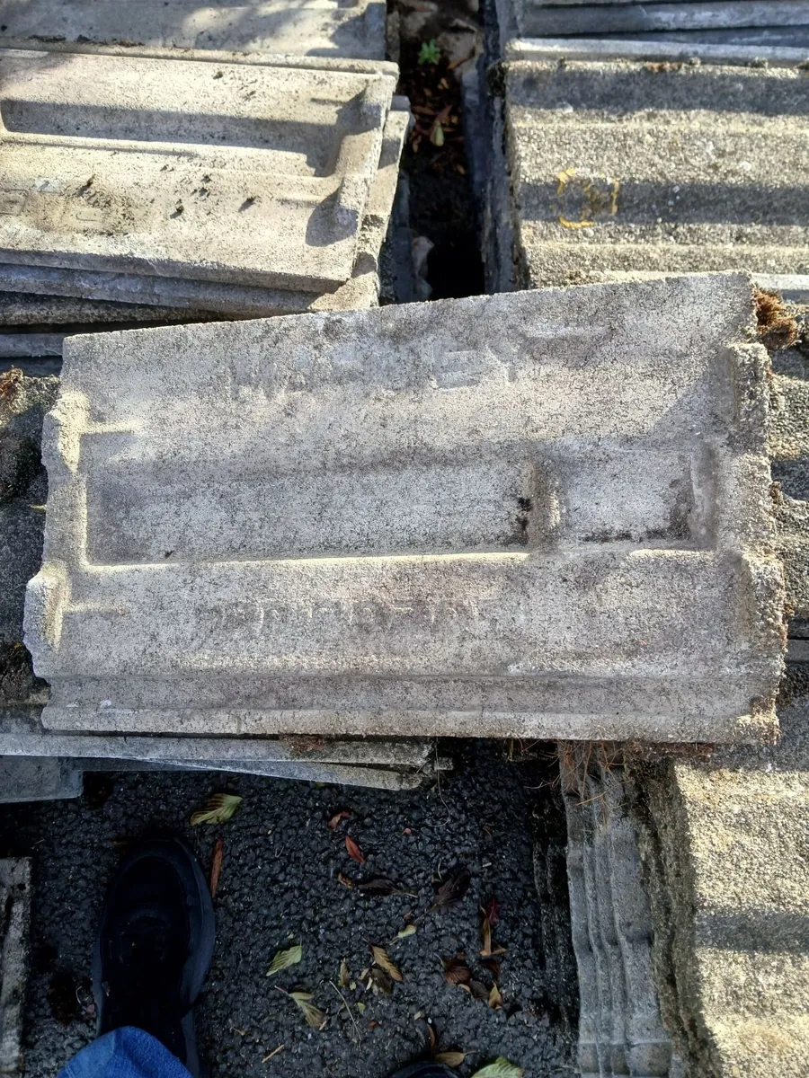 Roof tiles - Image 3