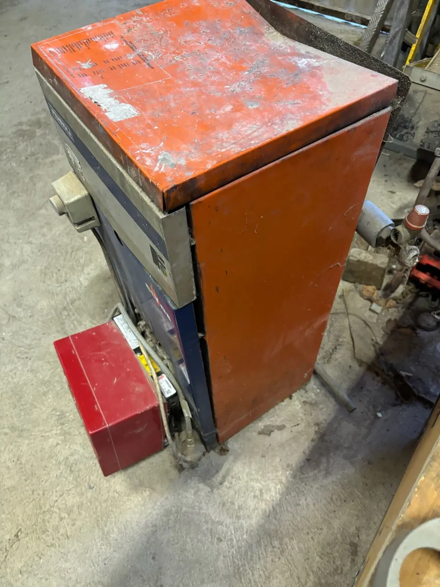 Oil boiler - Image 3