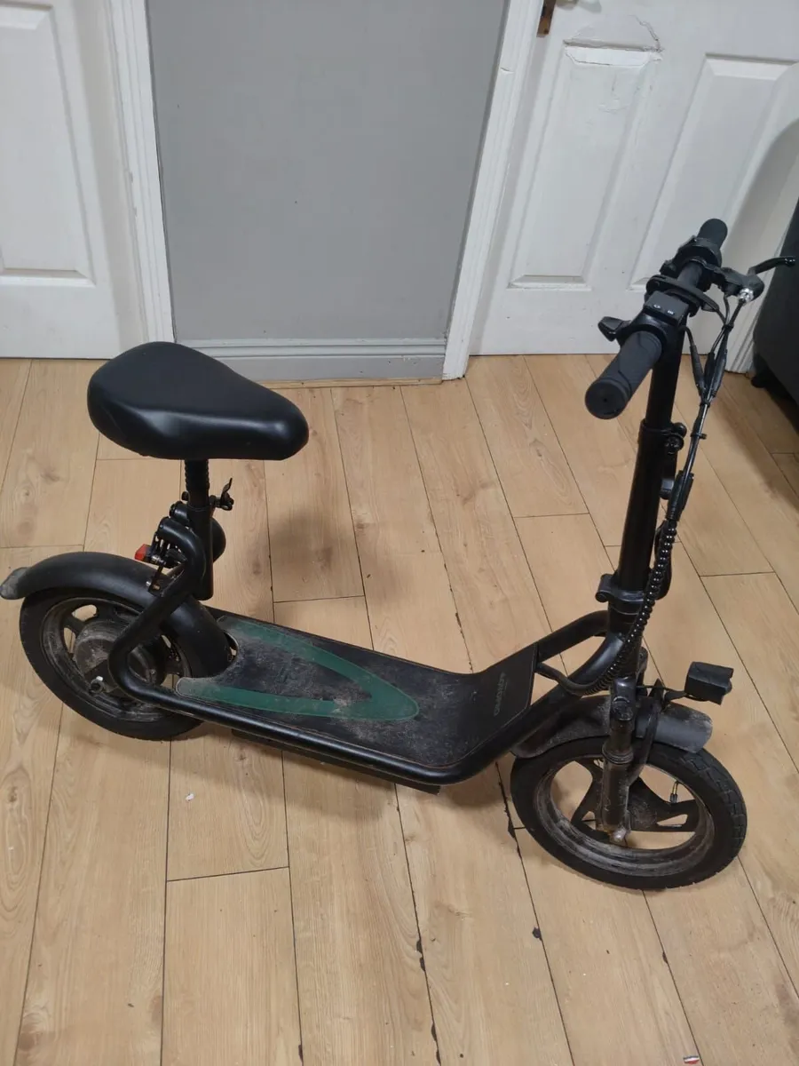 AOVOPRO ESBS-PRO 500W Electric Scooter – 22.5Ah - Image 1